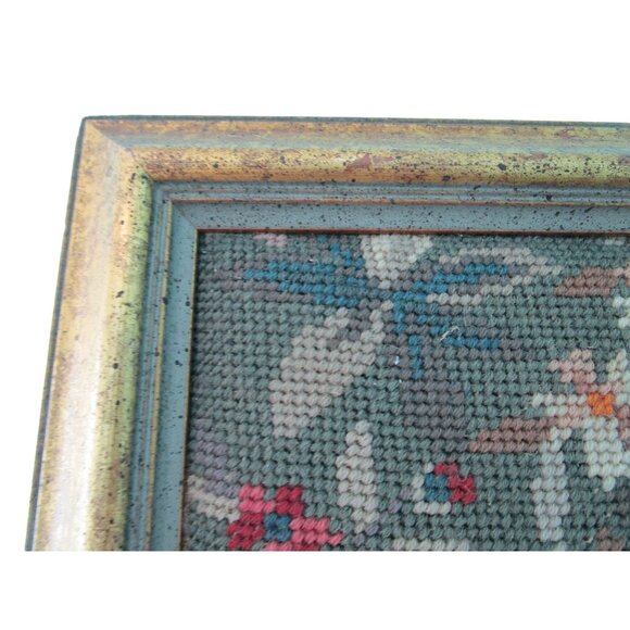 Medieval Lady Falconer Needlepoint Art In Antique Gold Frame GUC - Picture 10 of 16
